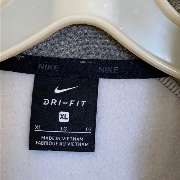 XL Nike Pull Over Jacket - Picture 3 of 4